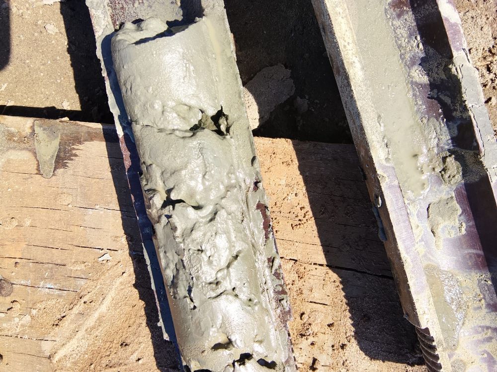 Testemunho de rocha de sondagem rotativa da NEV Geotecnia